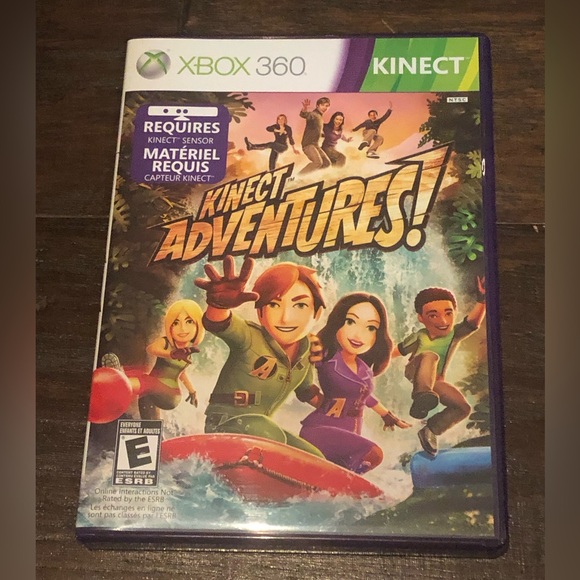 Xbox 360 Console Bundle with Kinect - Picture 7 of 10